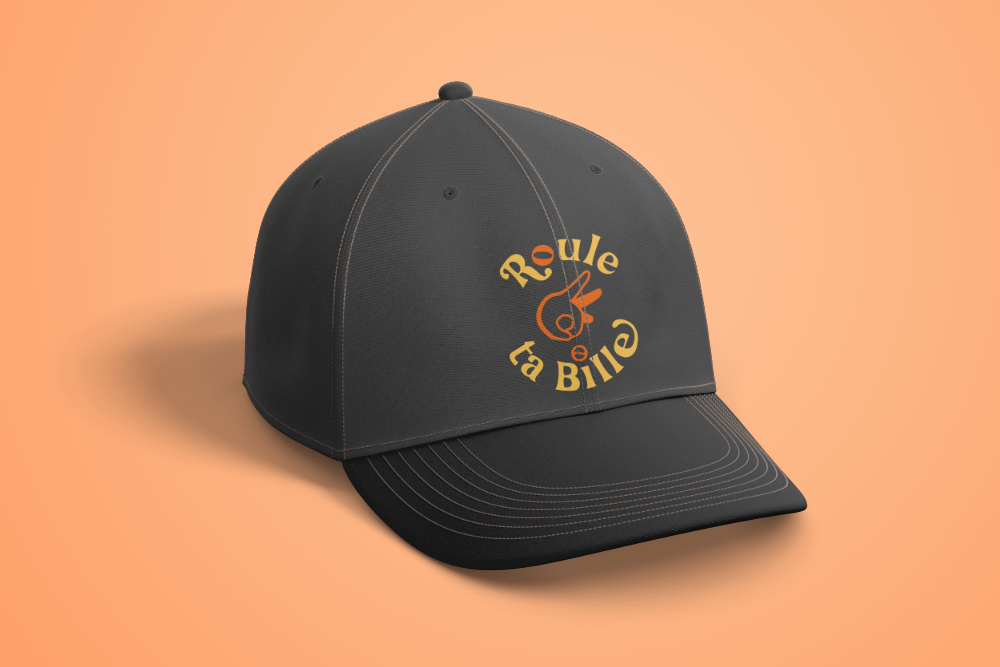 Casquette avec le logo brodé